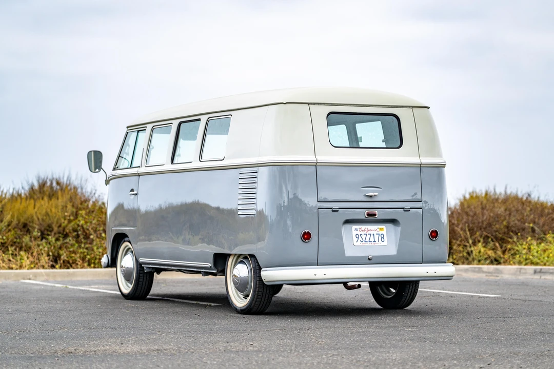 1960 Volkswagen Split-Window Bus - Image 7 of 31
