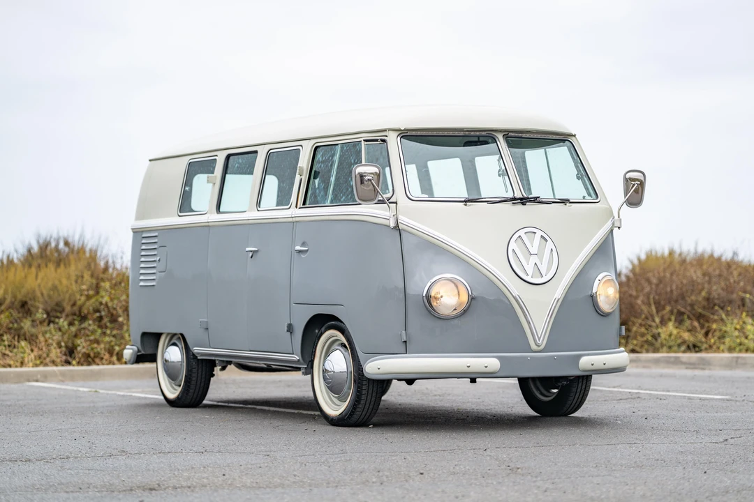1960 Volkswagen Split-Window Bus - Image 10 of 31