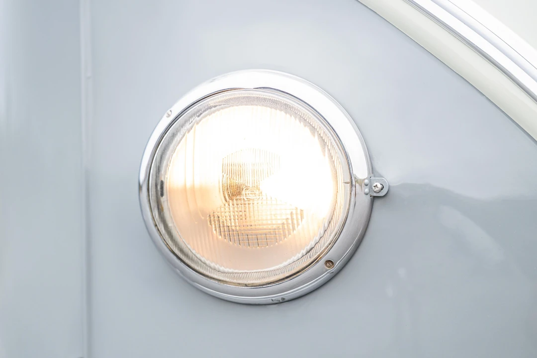 1960 Volkswagen Split-Window Bus - Image 12 of 31