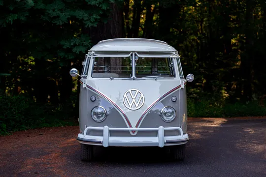 1960 Volkswagen Split-Window Bus - Image 2 of 31