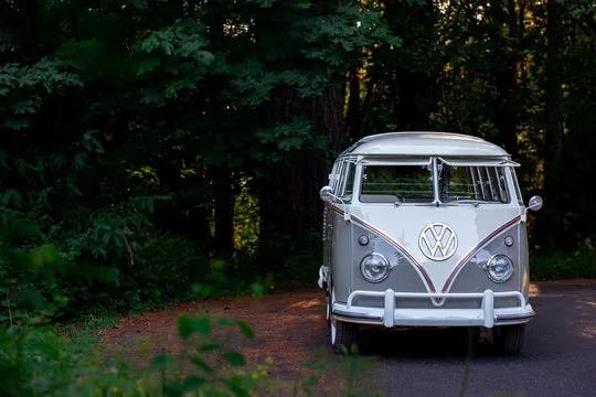 1960 Volkswagen Split-Window Bus - Image 4 of 31