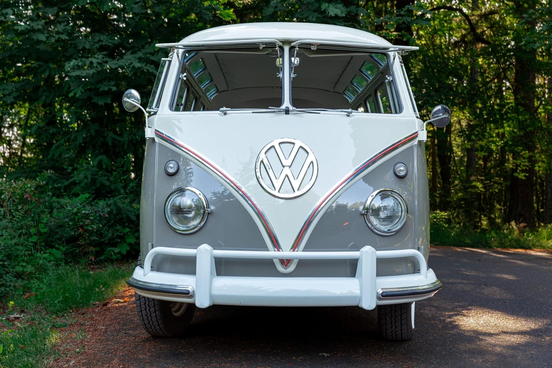 1960 Volkswagen Split-Window Bus - Image 7 of 31