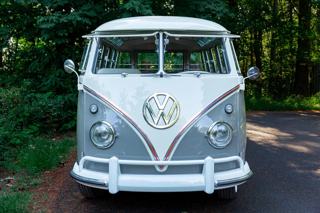 1960 Volkswagen Split-Window Bus - Image 8 of 31