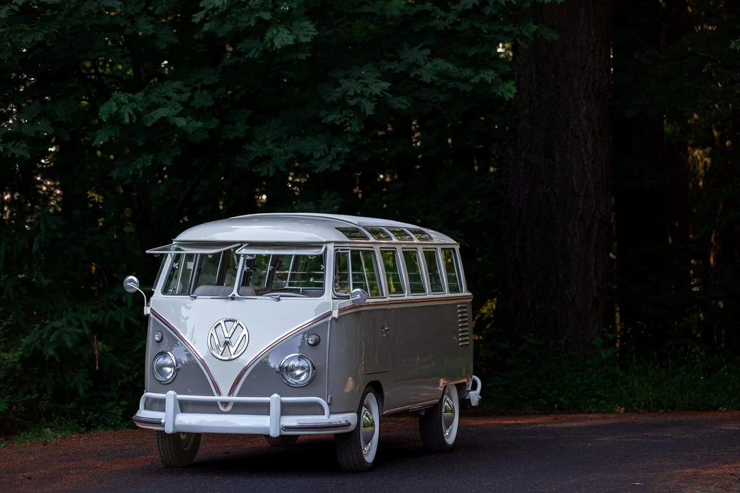 1960 Volkswagen Split-Window Bus - Image 12 of 31