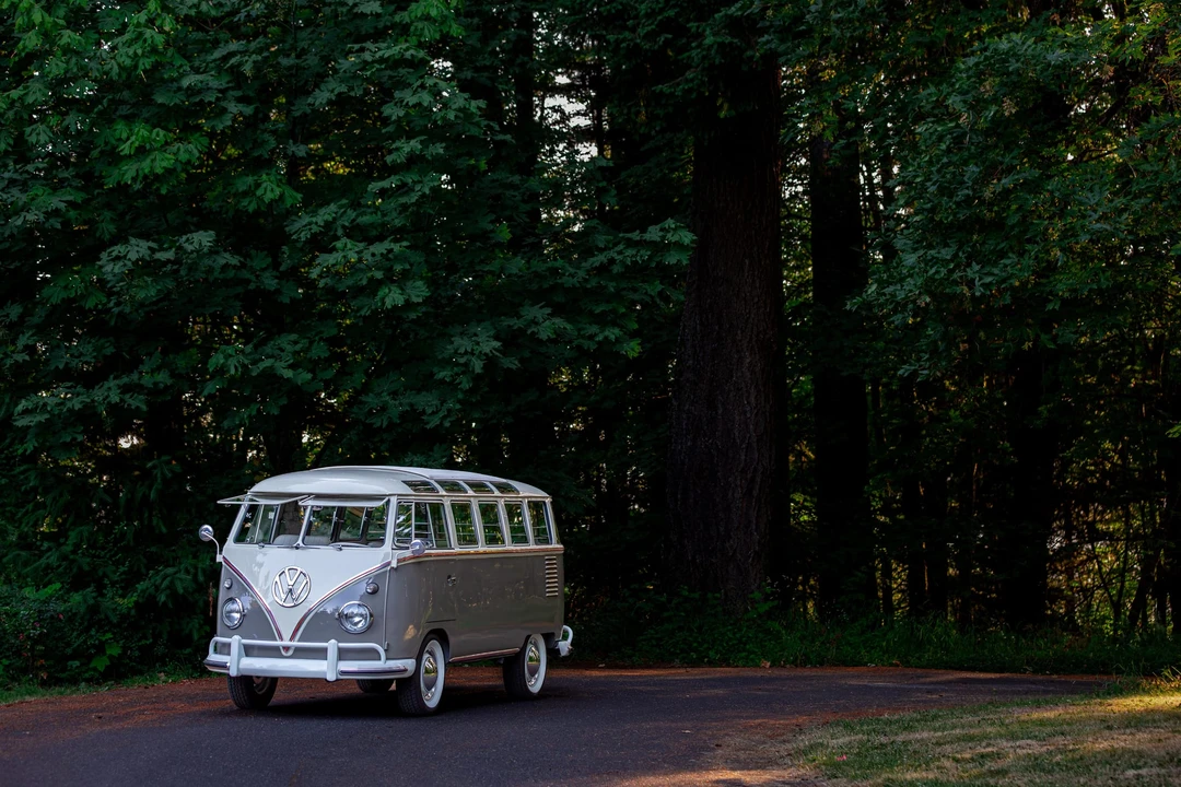 1960 Volkswagen Split-Window Bus - Image 14 of 31