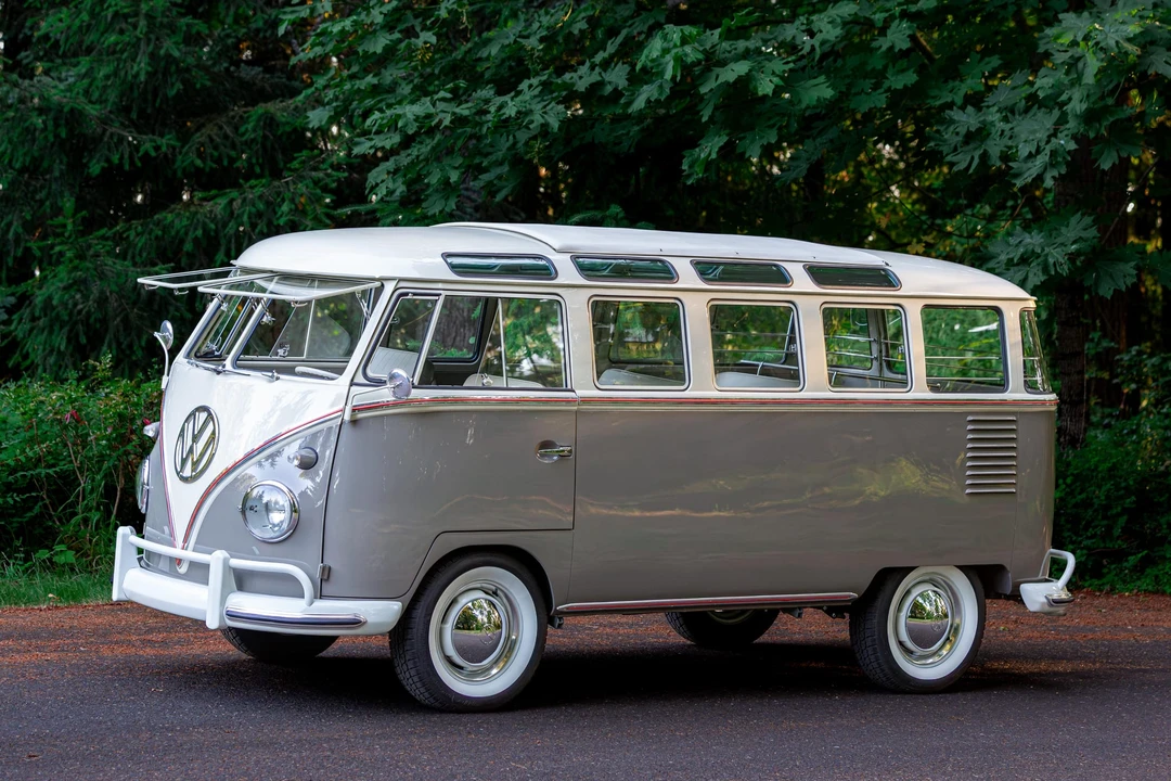 1960 Volkswagen Split-Window Bus - Image 19 of 31