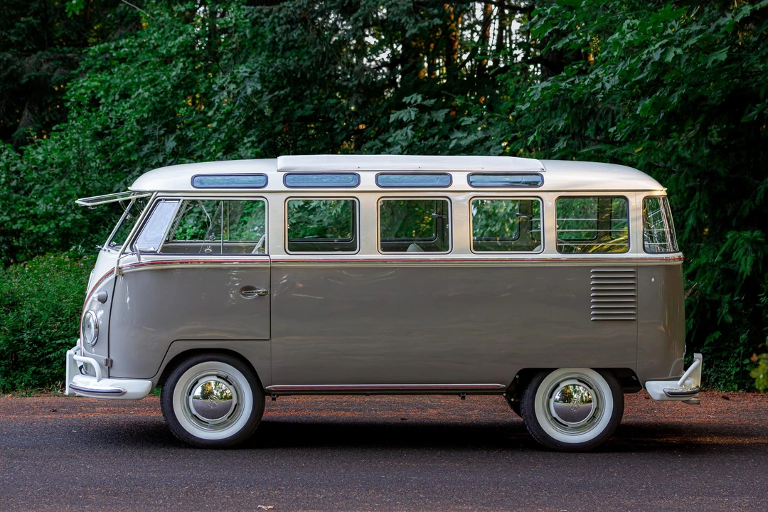 1960 Volkswagen Split-Window Bus - Image 21 of 31