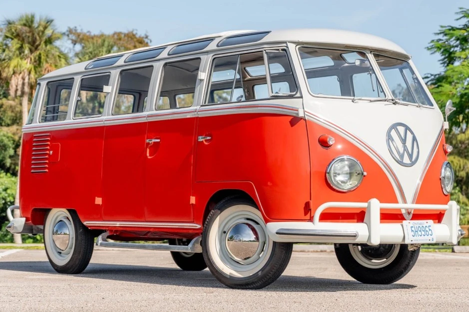 1960 Volkswagen Split-Window Bus - Image 1 of 8