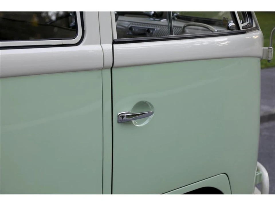 1960 Volkswagen Split-Window Bus - Image 7 of 31