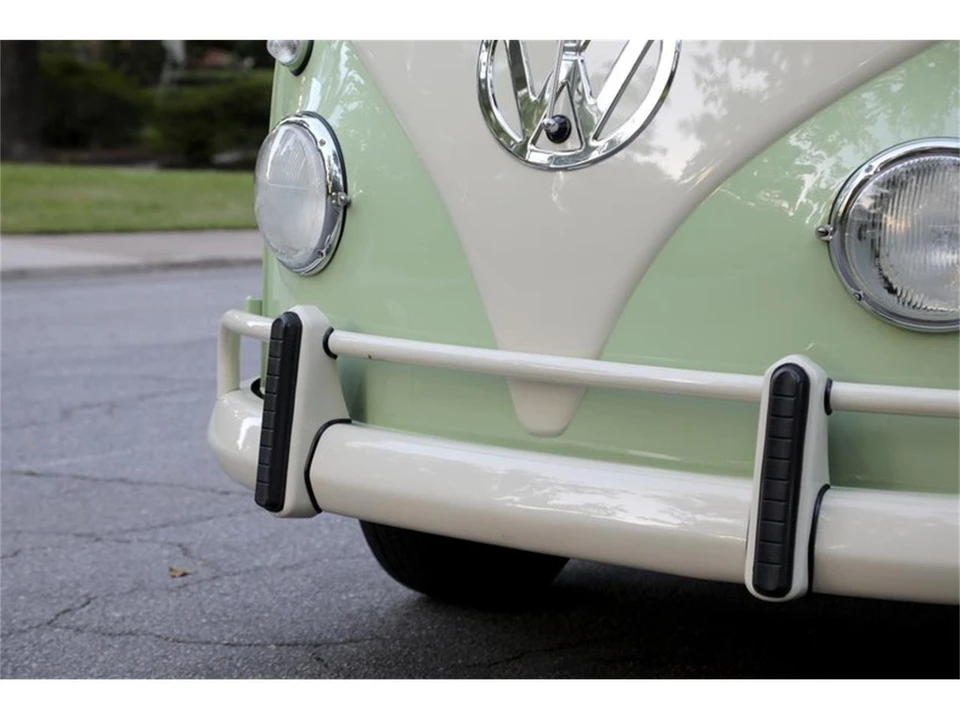 1960 Volkswagen Split-Window Bus - Image 25 of 31