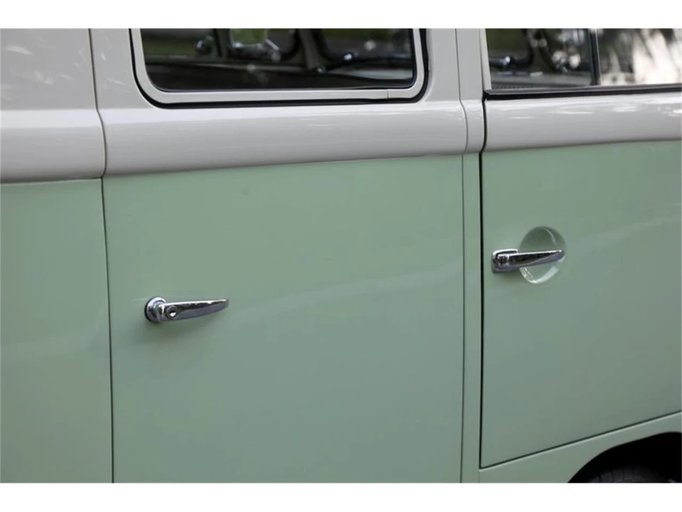 1960 Volkswagen Split-Window Bus - Image 8 of 31