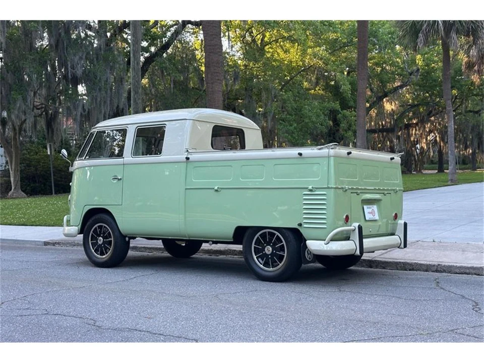 1960 Volkswagen Split-Window Bus - Image 12 of 31