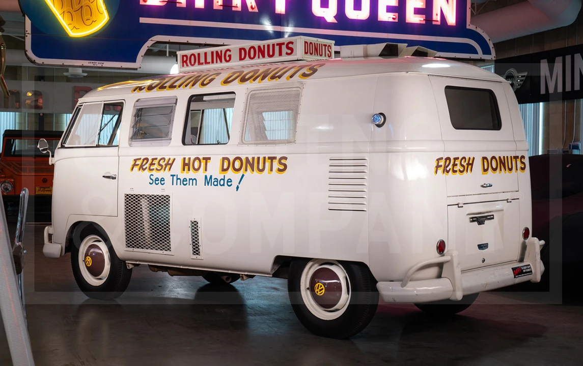 1960 Volkswagen Split-Window Bus - Image 4 of 17
