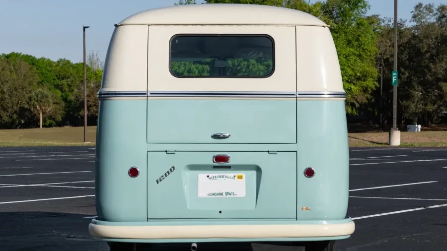 1960 Volkswagen Split-Window Bus - Image 3 of 11