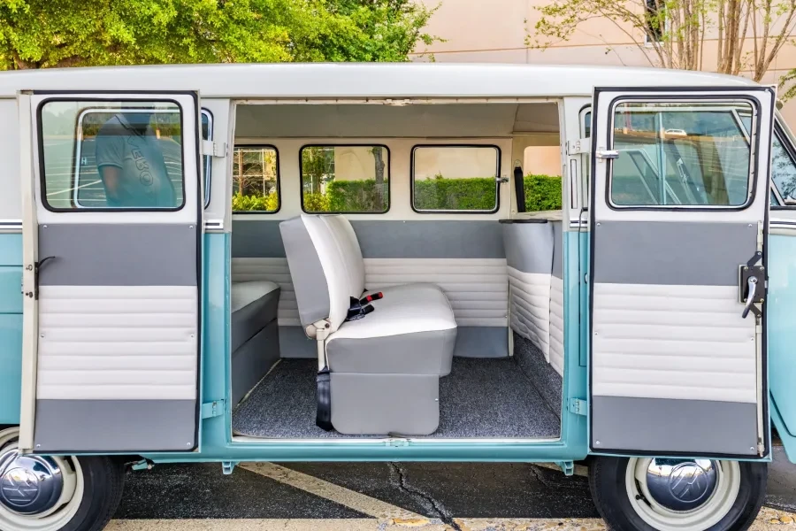 1960 Volkswagen Split-Window Bus - Image 8 of 11