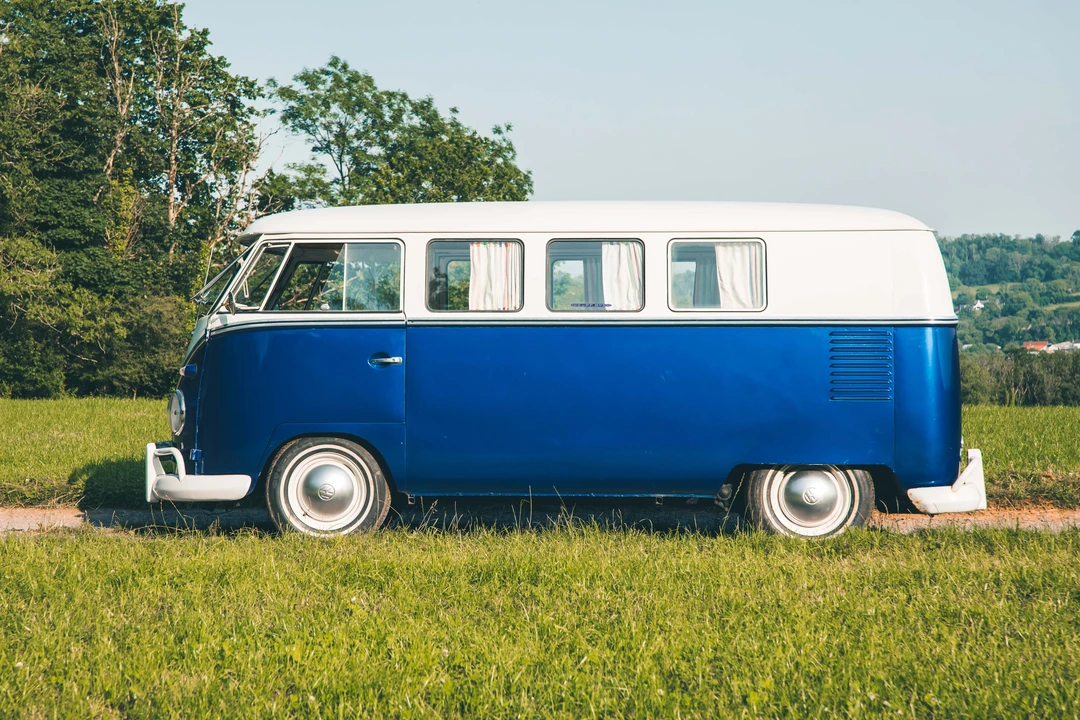 1960 Volkswagen Split-Window Camper - Image 8 of 31