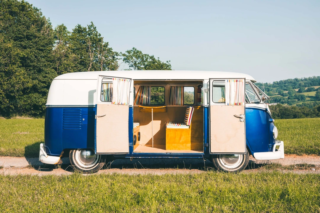 1960 Volkswagen Split-Window Camper - Image 10 of 31