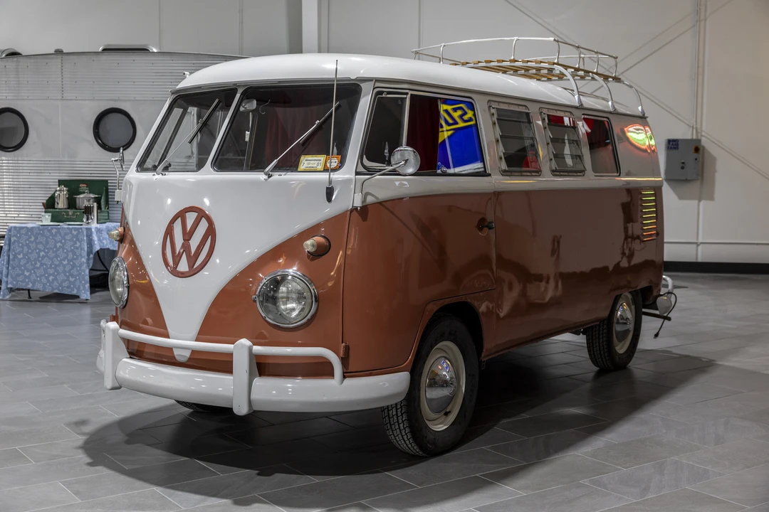 1960 Volkswagen Split-Window Camper - Image 2 of 31