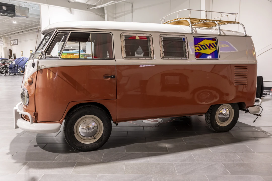 1960 Volkswagen Split-Window Camper - Image 9 of 31