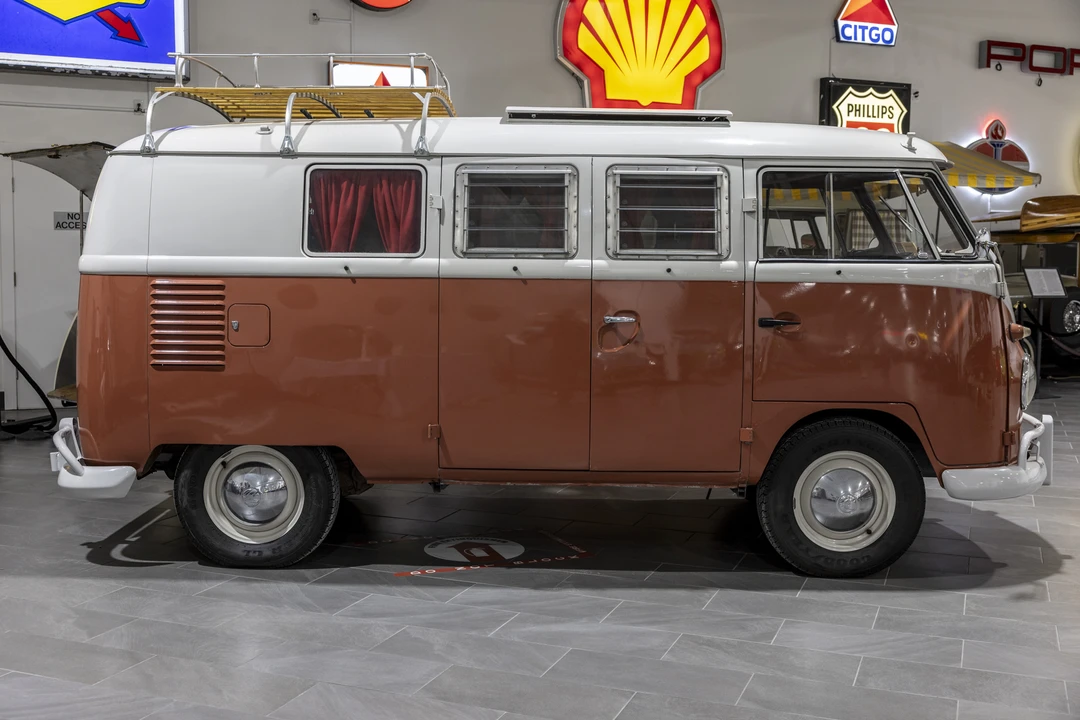 1960 Volkswagen Split-Window Camper - Image 5 of 31
