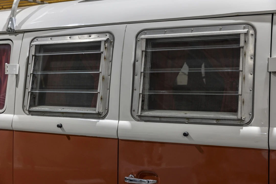 1960 Volkswagen Split-Window Camper - Image 18 of 31