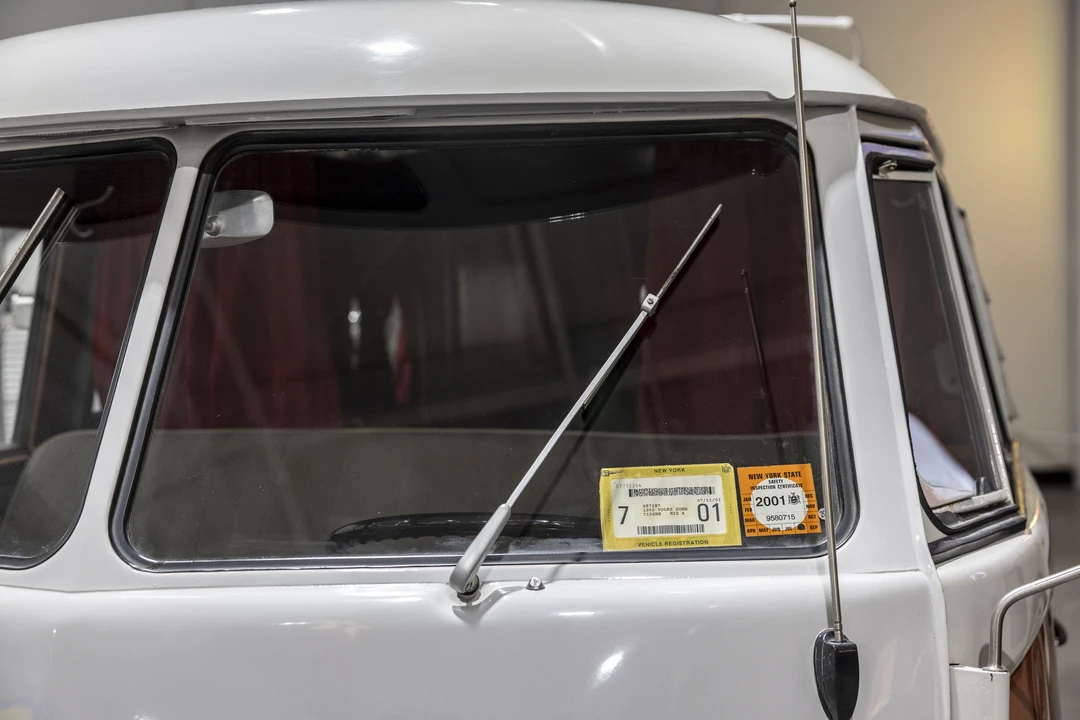 1960 Volkswagen Split-Window Camper - Image 17 of 31