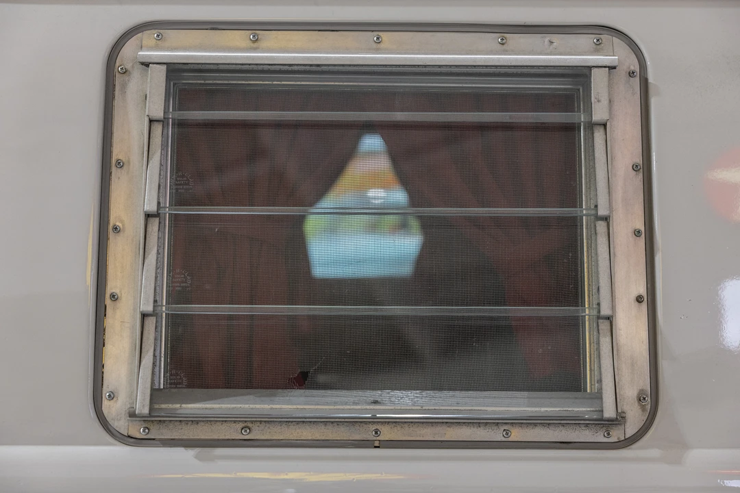1960 Volkswagen Split-Window Camper - Image 23 of 31