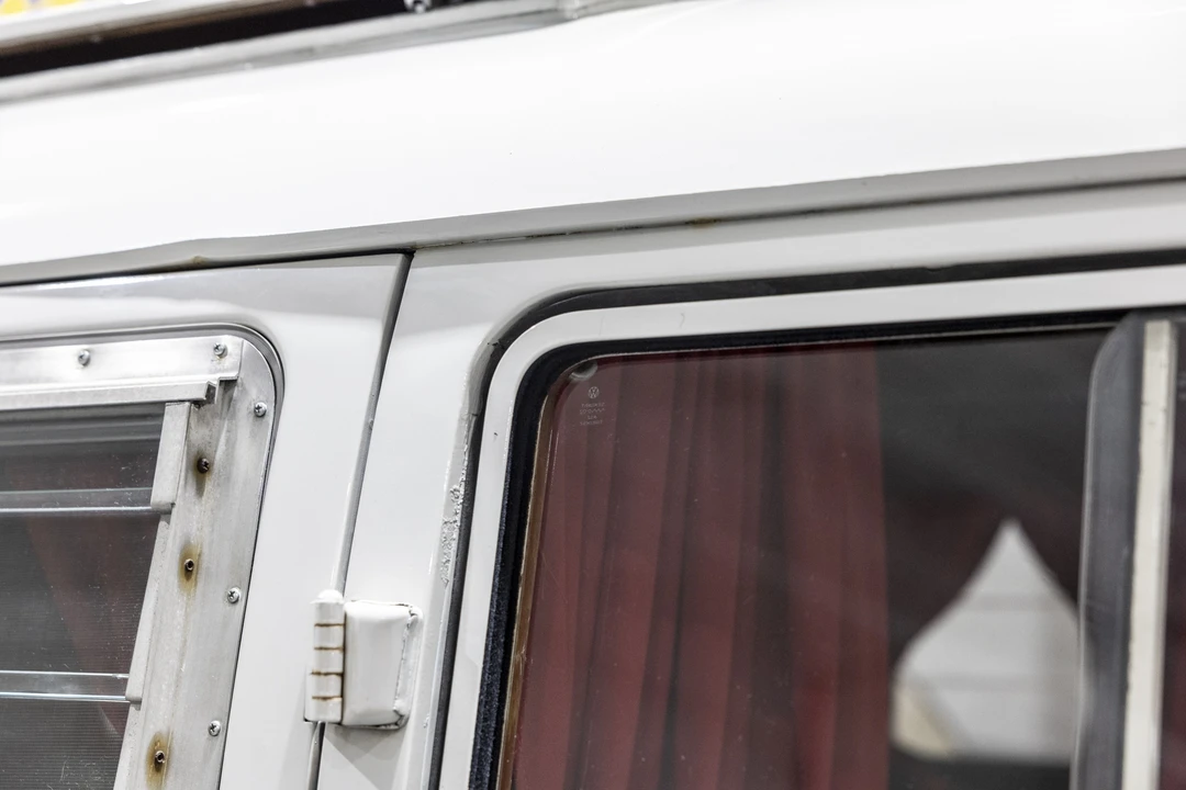1960 Volkswagen Split-Window Camper - Image 30 of 31