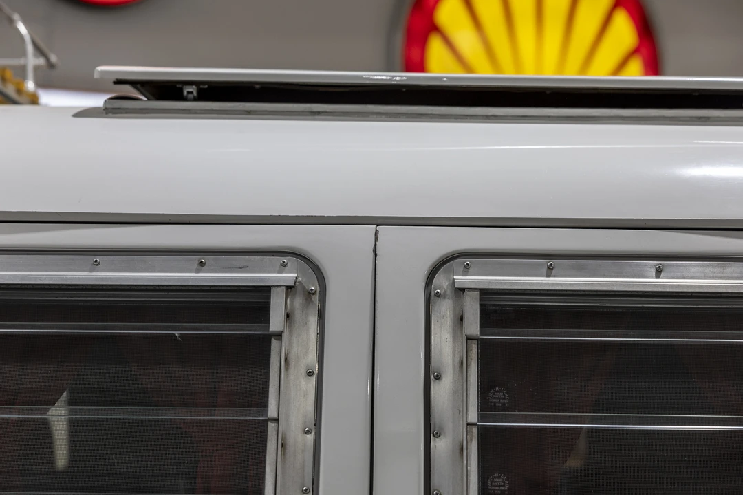 1960 Volkswagen Split-Window Camper - Image 19 of 31