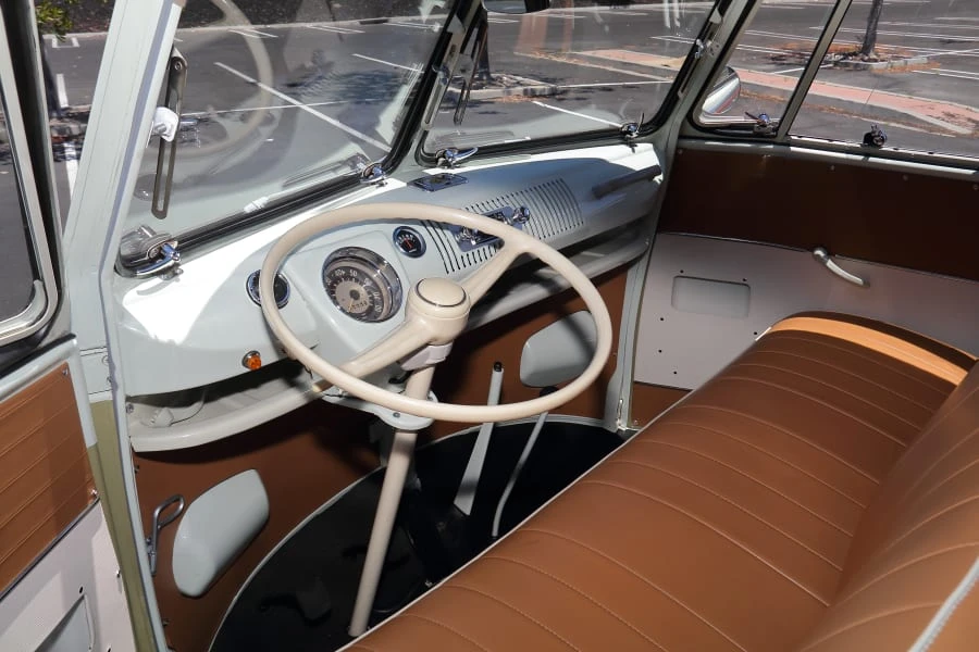 1960 Volkswagen Split-Window Bus - Image 16 of 21