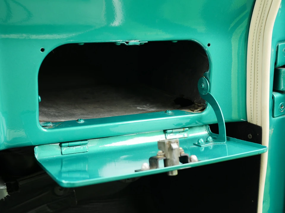 1960 Willys Jeep Wagon - Image 16 of 21