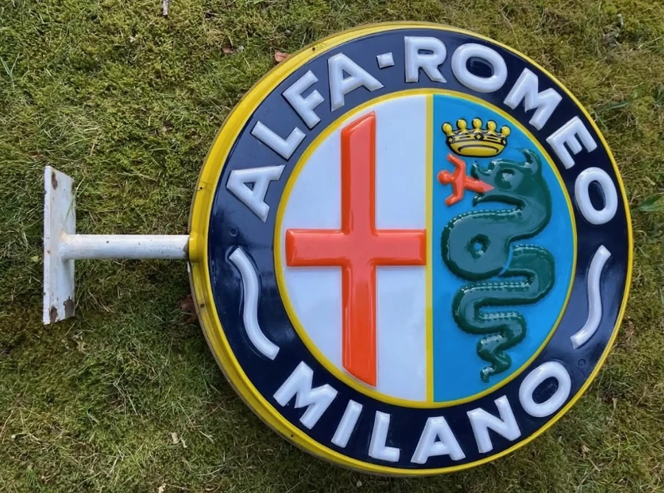 Alfa Romeo - Image 6 of 14
