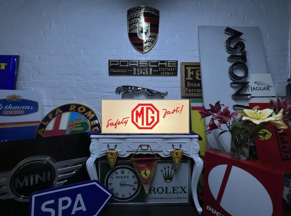MG - Image 5 of 25