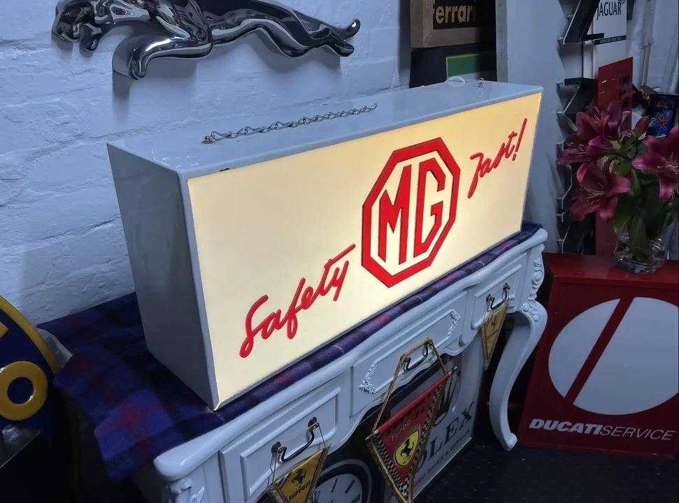 MG - Image 7 of 25