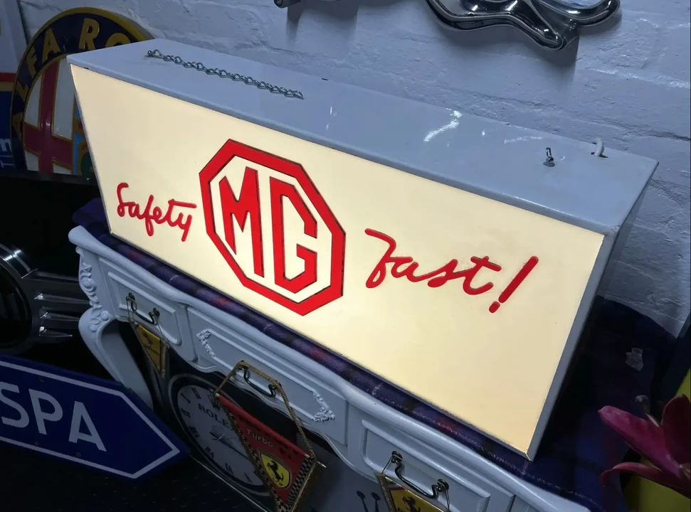 MG - Image 8 of 25