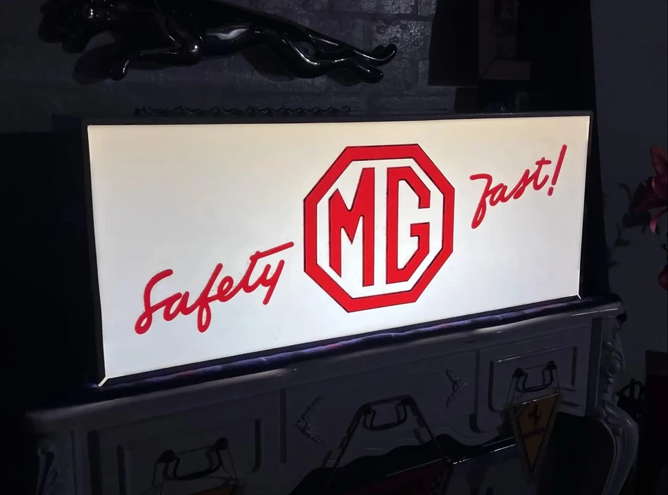MG - Image 2 of 25