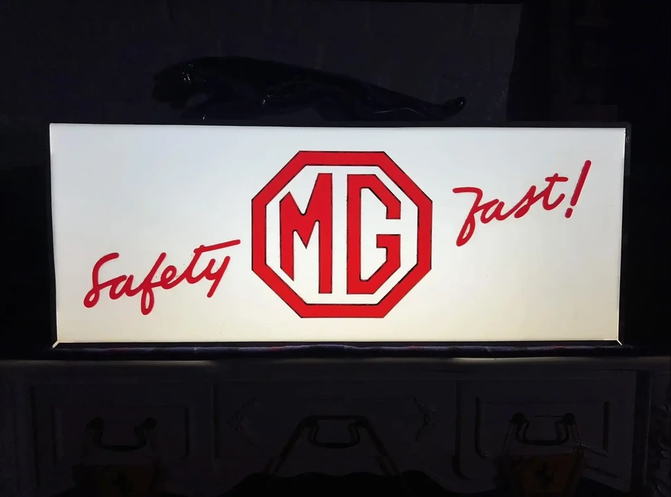 MG - Image 3 of 25