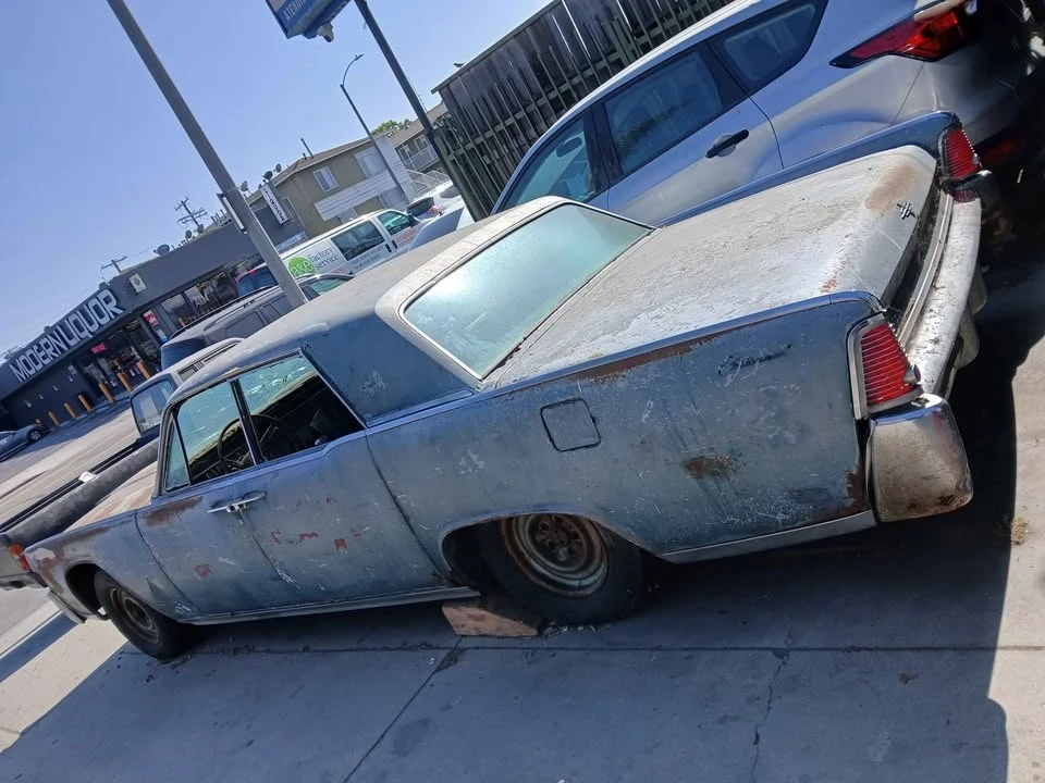 1960 Lincoln Continental 3rd Gen - Image 7 of 9