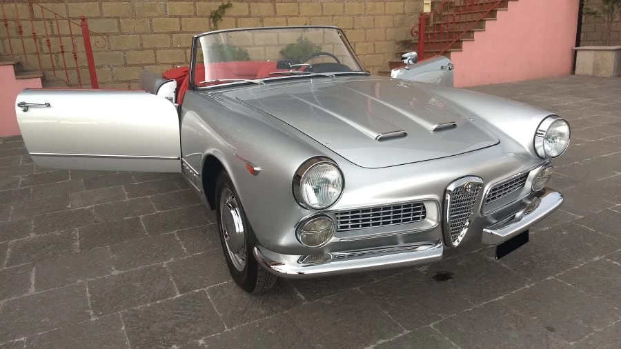 1961 Alfa Romeo 102-Series 2000 - Image 10 of 15