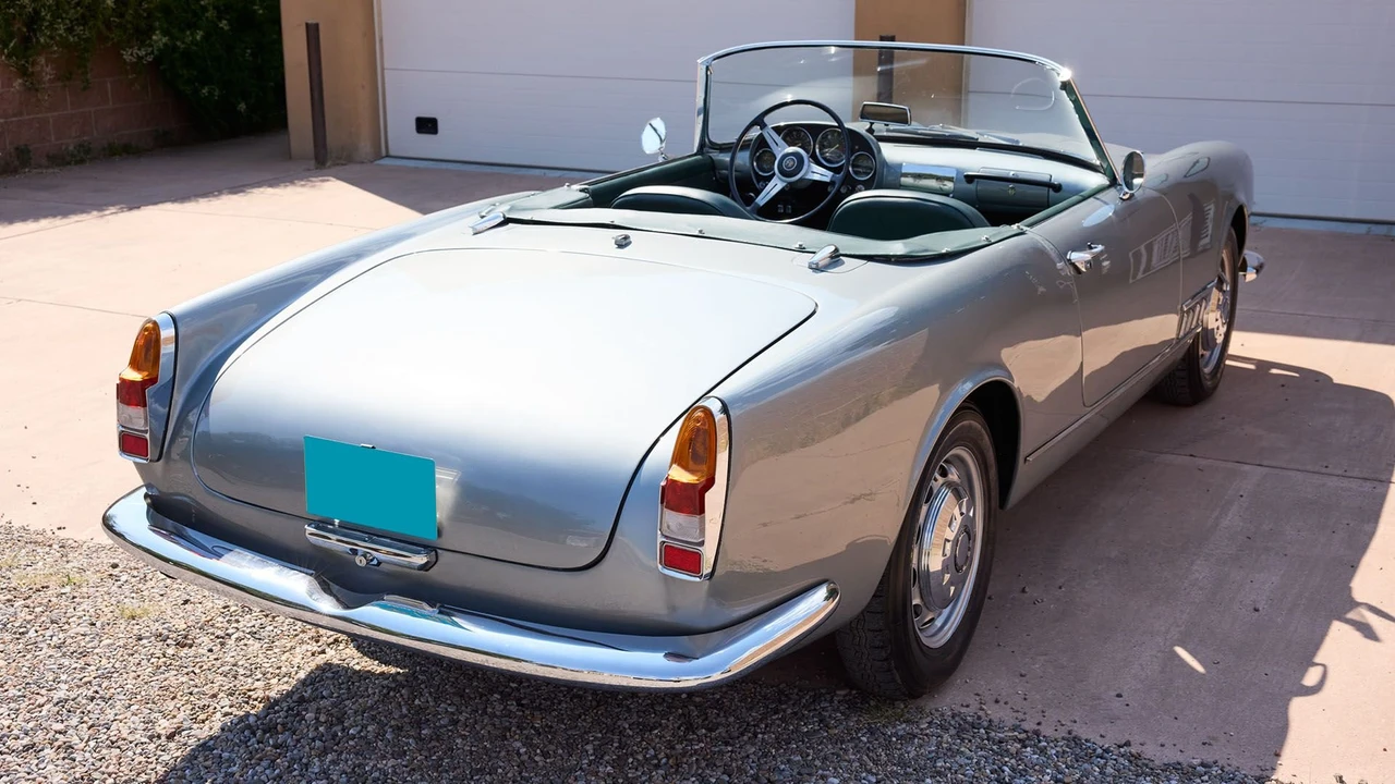 1961 Alfa Romeo 102-Series 2000 - Image 9 of 20