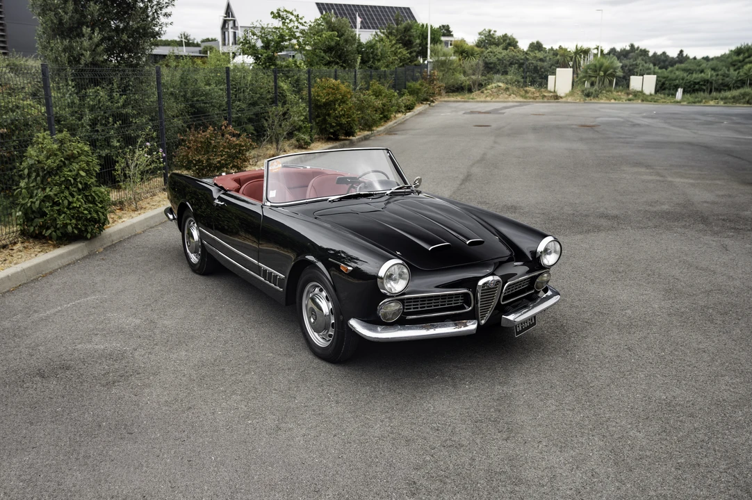 1961 Alfa Romeo 102-Series 2000 - Image 3 of 31