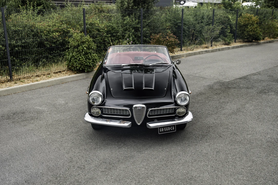 1961 Alfa Romeo 102-Series 2000 - Image 10 of 31