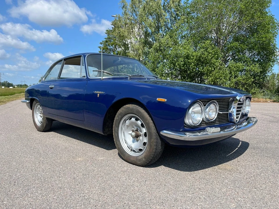 1961 Alfa Romeo 102-Series 2000 - Image 2 of 30