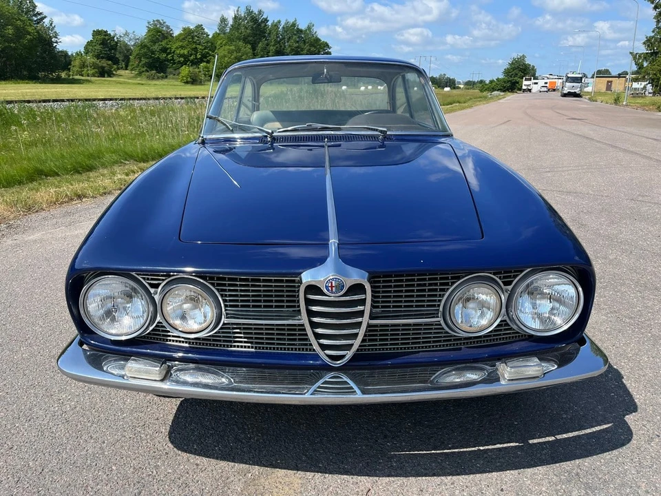 1961 Alfa Romeo 102-Series 2000 - Image 7 of 30
