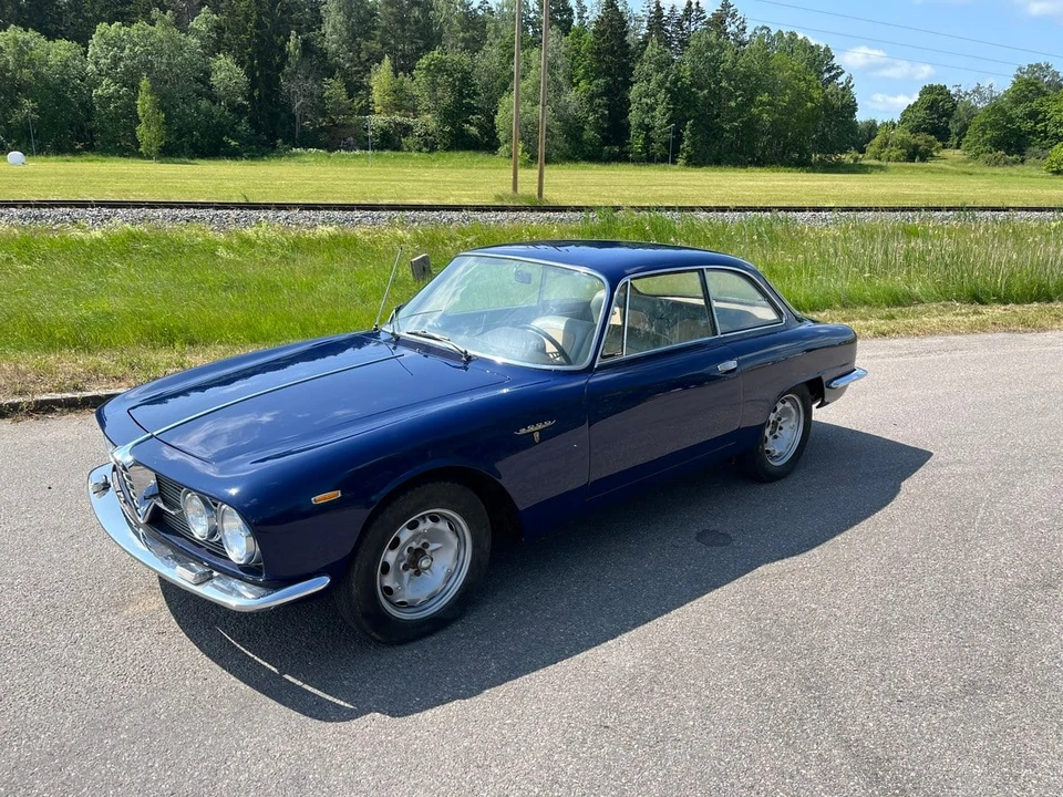 1961 Alfa Romeo 102-Series 2000 - Image 13 of 30