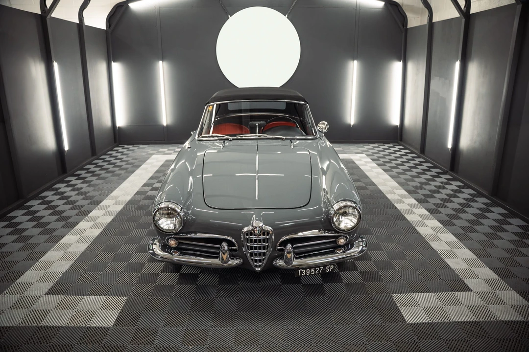 1961 Alfa Romeo Giulietta - Image 15 of 31