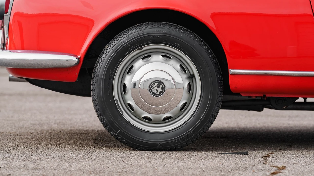 1961 Alfa Romeo Giulietta - Image 25 of 31