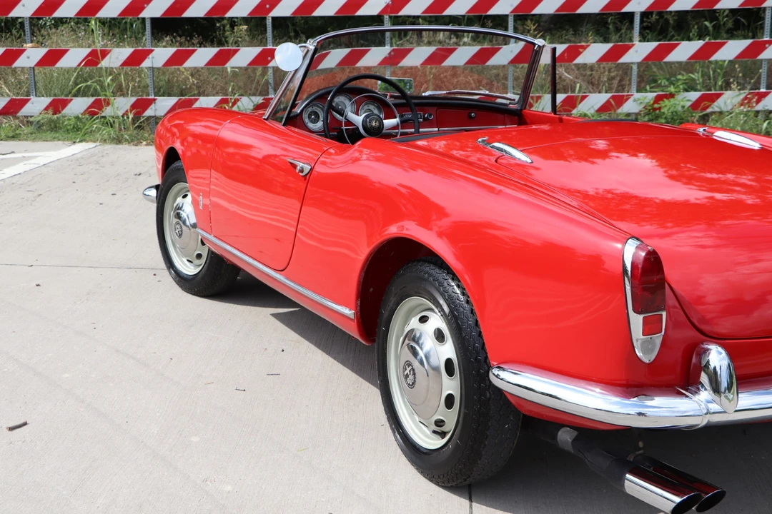 1961 Alfa Romeo Giulietta - Image 11 of 31
