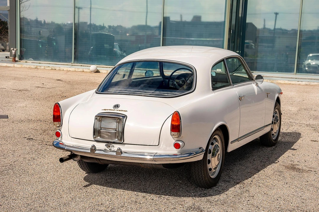 1961 Alfa Romeo Giulietta - Image 17 of 31