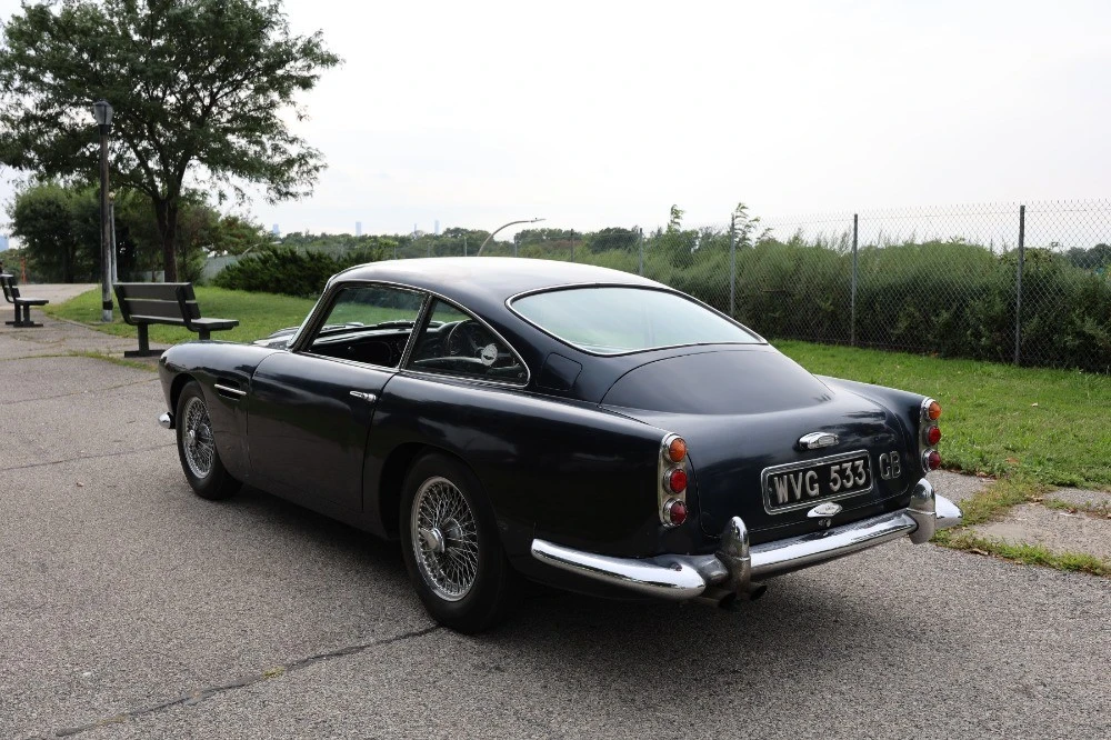 1961 Aston Martin DB4 - Image 6 of 8
